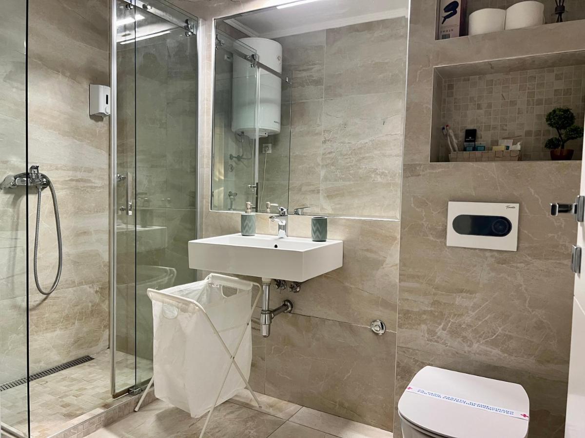 Prestige Lux Apartment Novi Sad Esterno foto